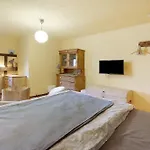 Romantikzimmer In Striesen Pensjonat 3*
