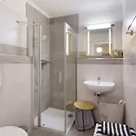 Romantikzimmer In Striesen 3*