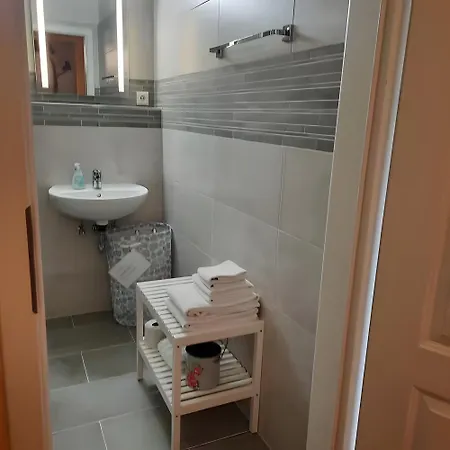 Konukevi Romantikzimmer In Striesen Dresden