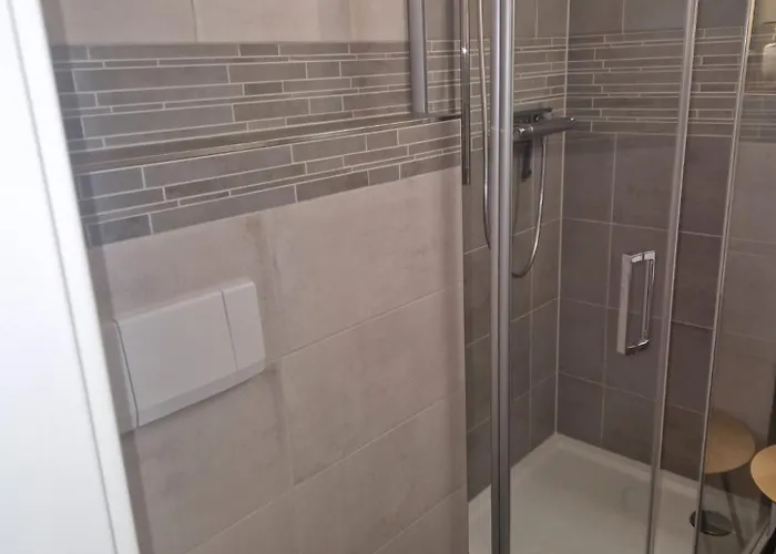 Romantikzimmer In Striesen 3*